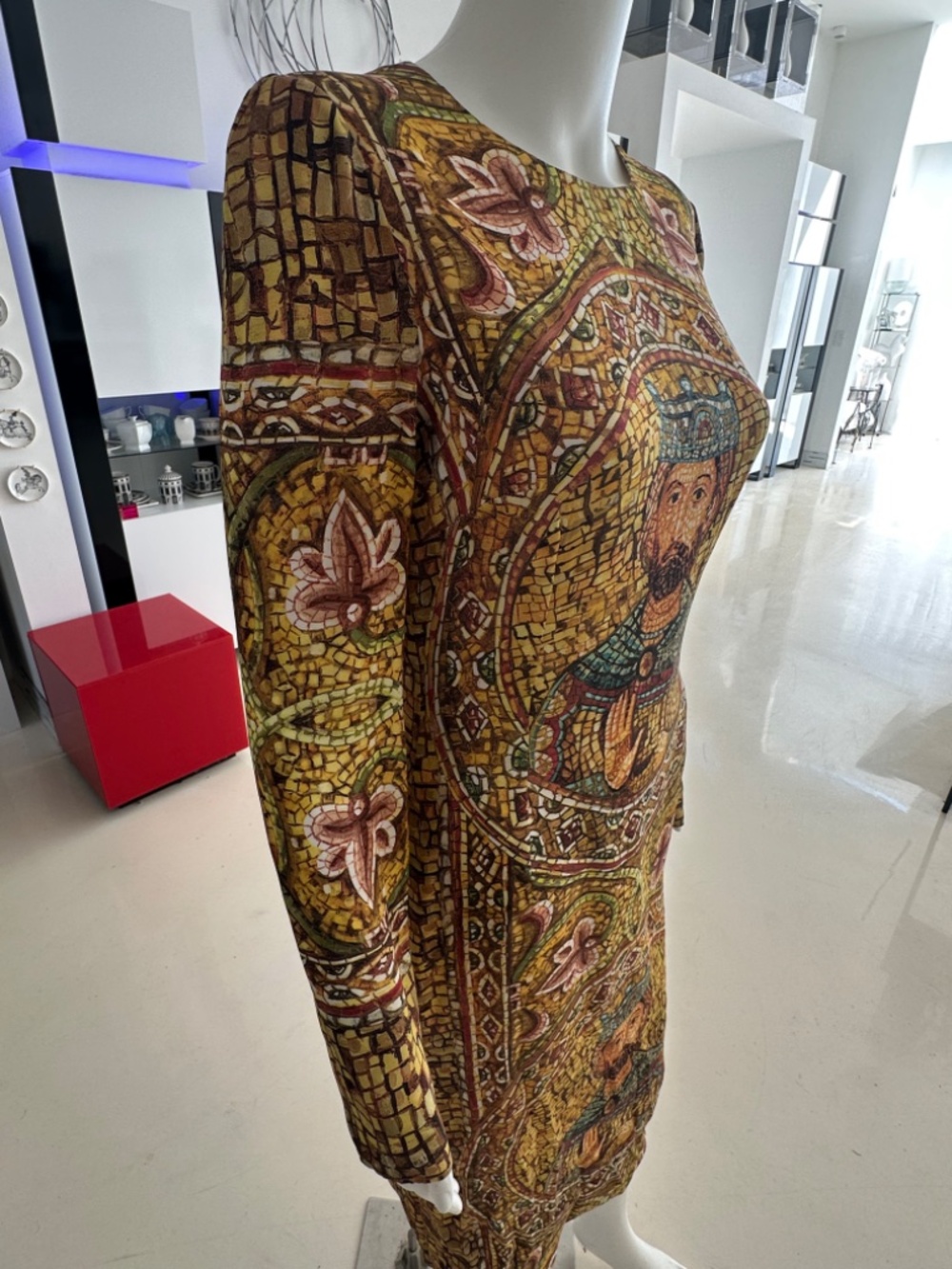Dolce & Gabbana Byzantine collection silk midi dress in size IT-42 - Picture 5 of 5